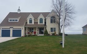 Inn 38 Oak Bluff Circle